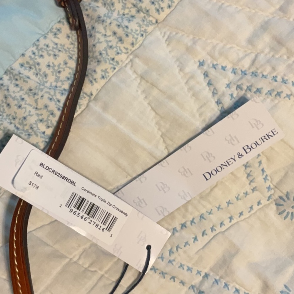 Dooney & Bourke Red/Navy St. louis Cardinals crossbody 3 zip purse - Picture 2 of 5
